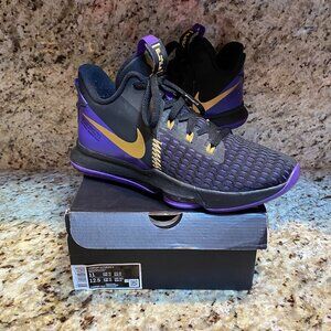 Nike Lebron Witness V Black/Purple/Metallic Gold Size 11 W/Box